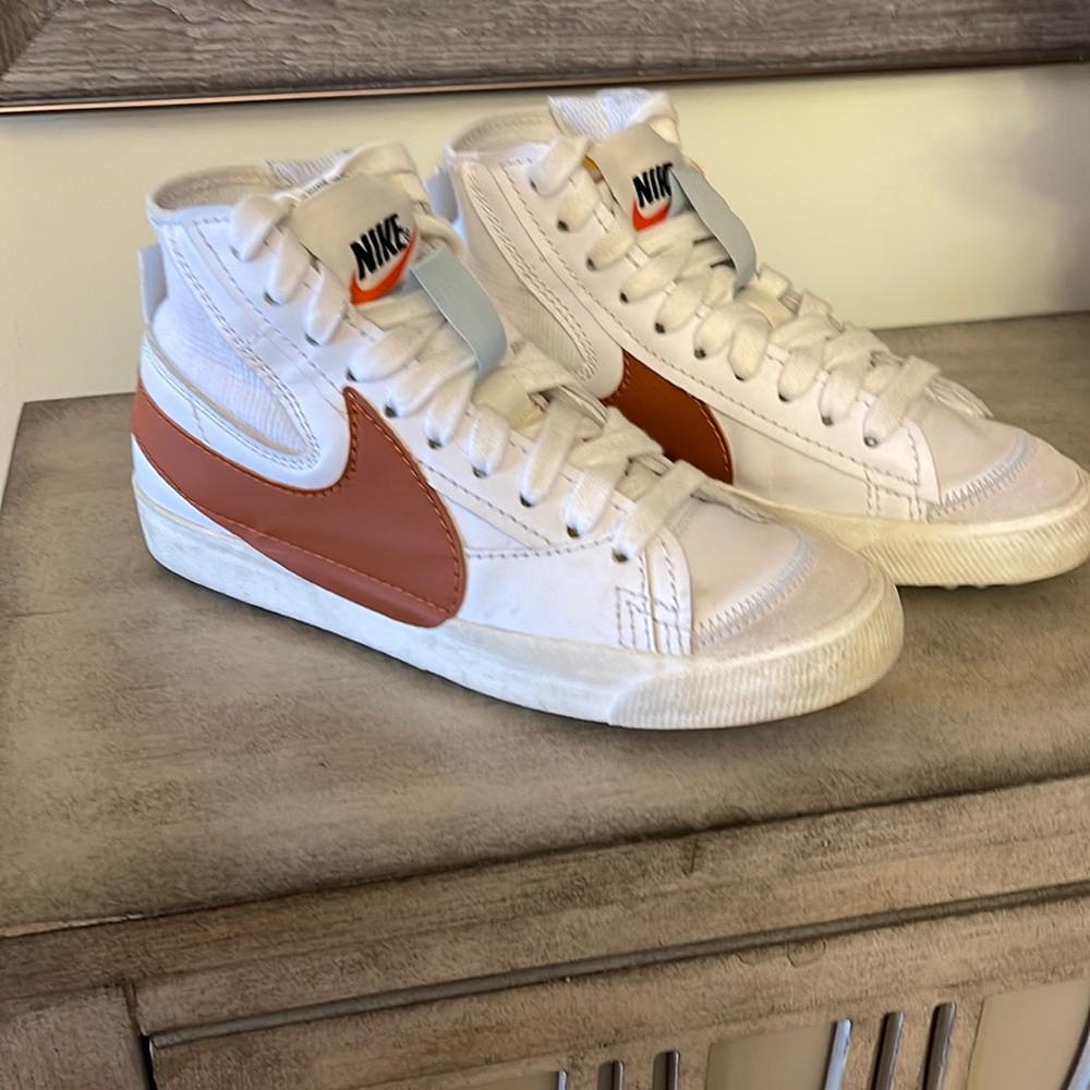 Niki Blazer Mid ‘77 Jumbo